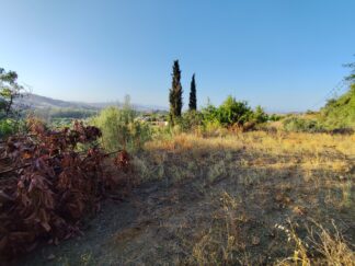 Finca rústica con electricidad y agua potable en Coín