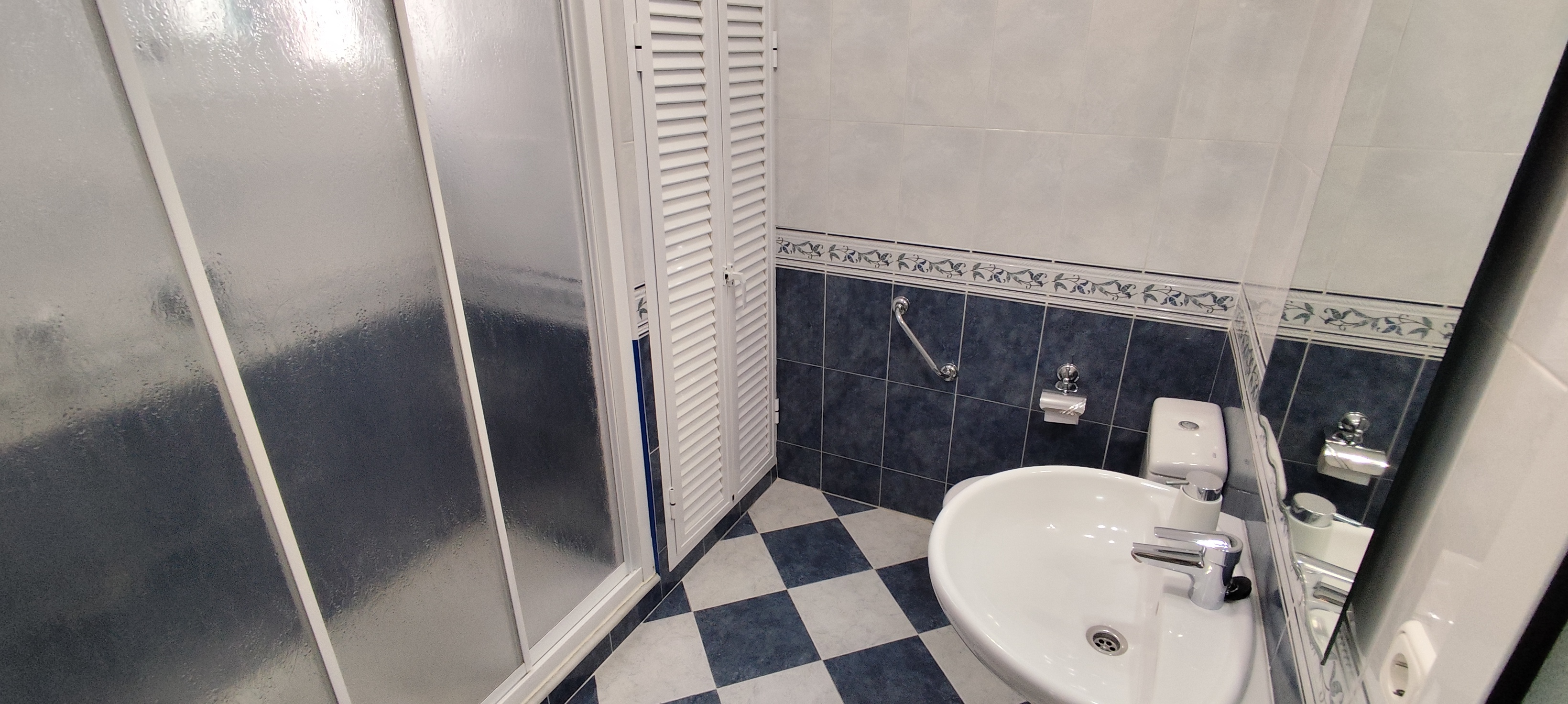 Casa céntrica en Coín, 3 dormitorios, patio y terraza - Imagen 14