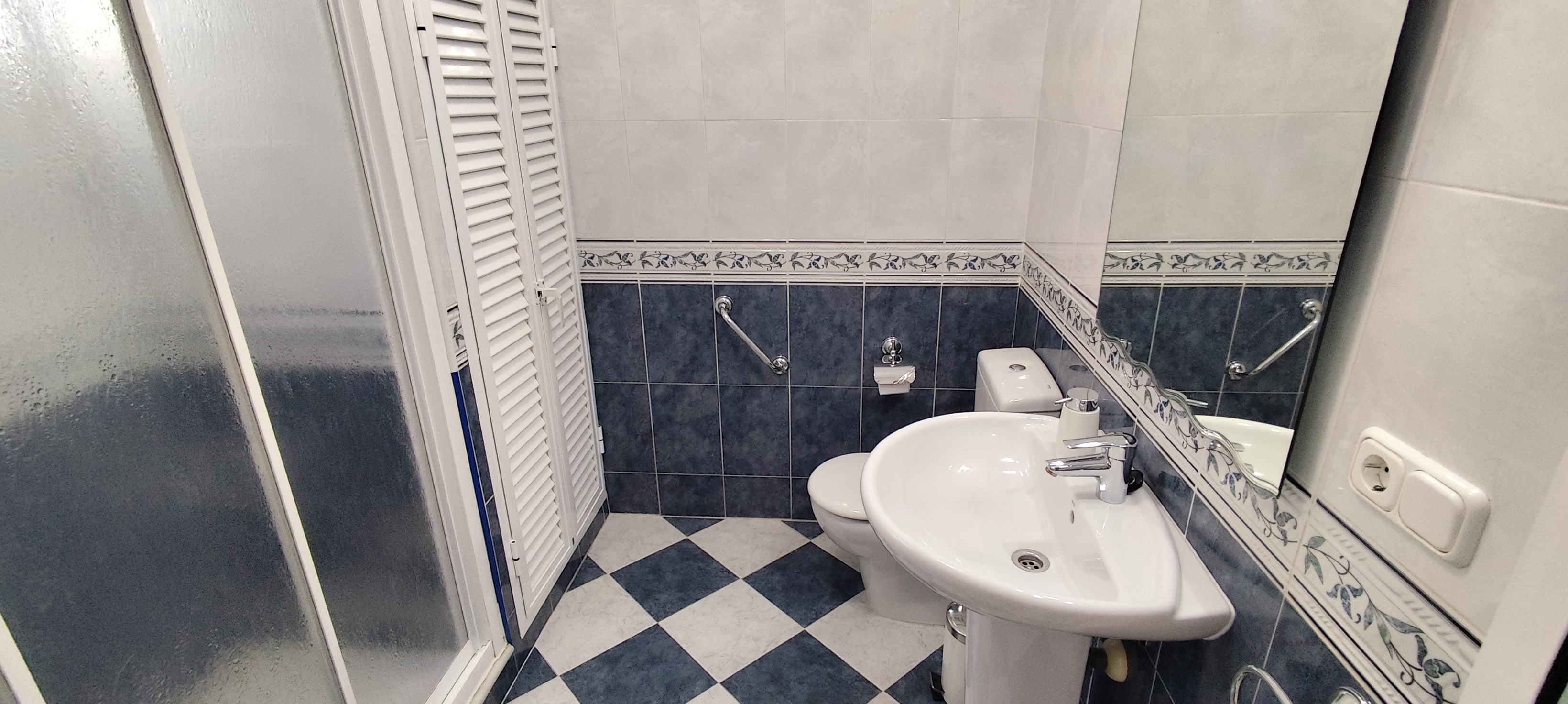 Casa céntrica en Coín, 3 dormitorios, patio y terraza - Imagen 15