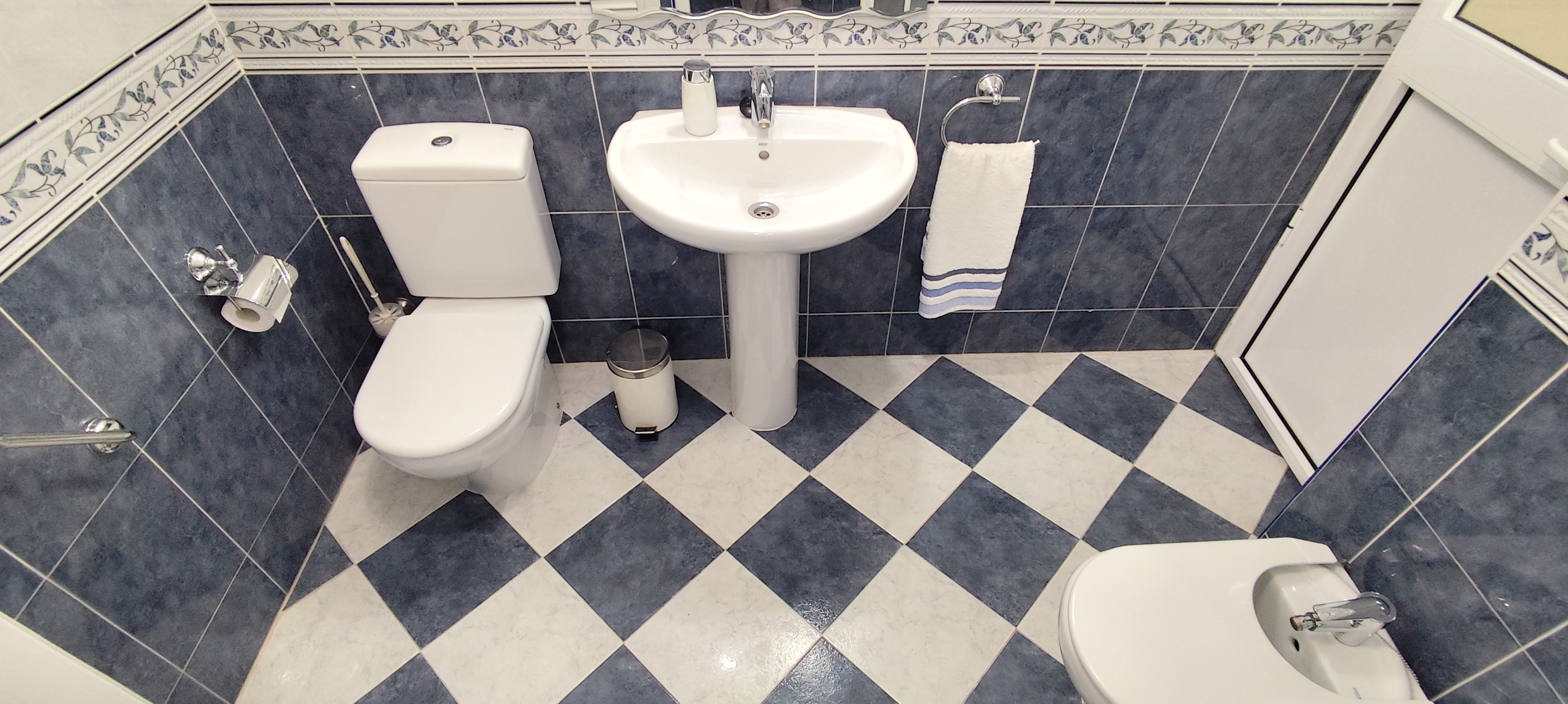Casa céntrica en Coín, 3 dormitorios, patio y terraza - Imagen 18