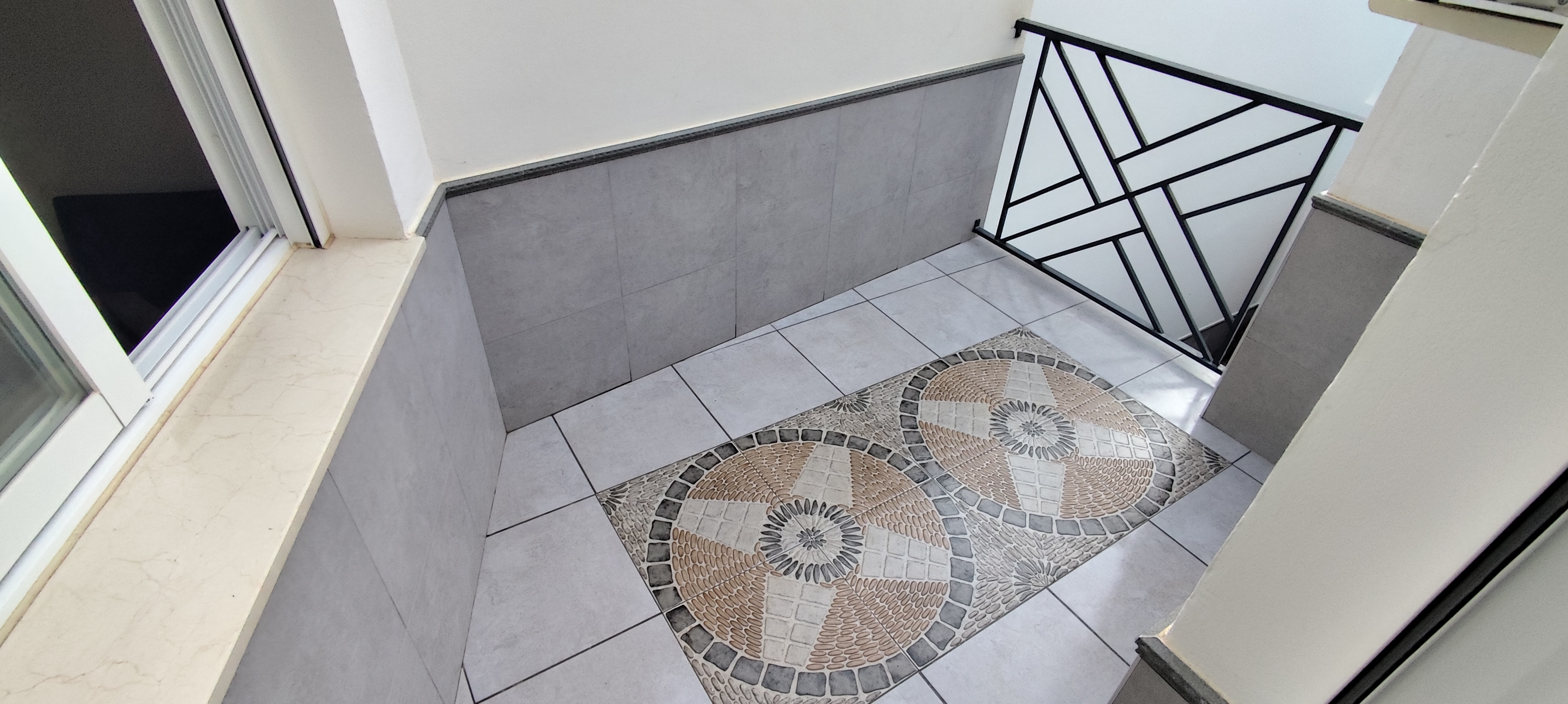 Casa céntrica con 4 dormitorios y 2 baños en Coín - Imagen 14