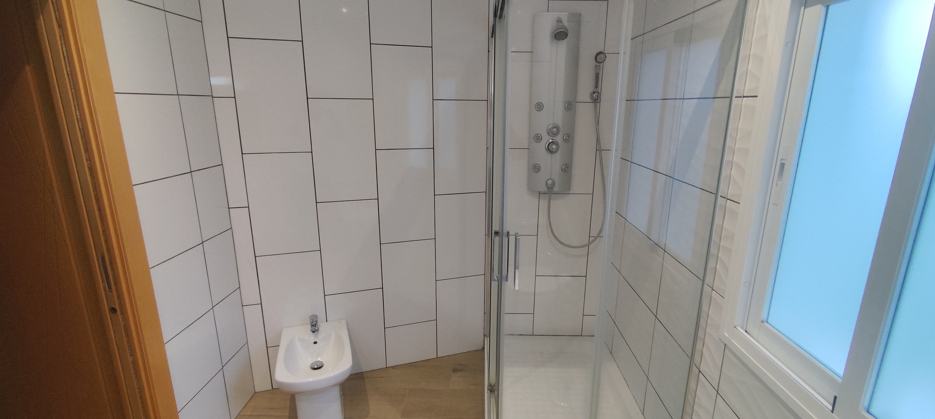 Casa céntrica con 4 dormitorios y 2 baños en Coín - Imagen 19