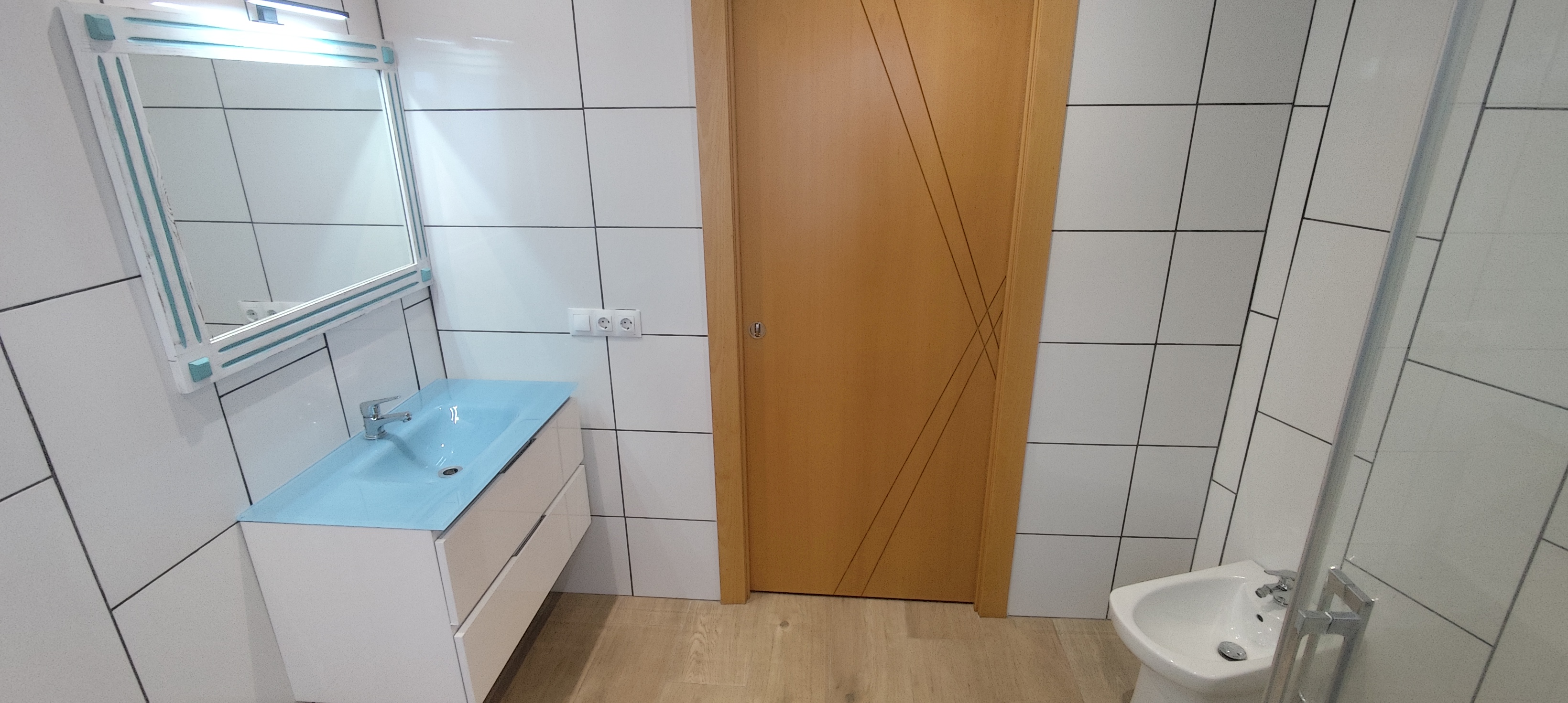 Casa céntrica con 4 dormitorios y 2 baños en Coín - Imagen 20