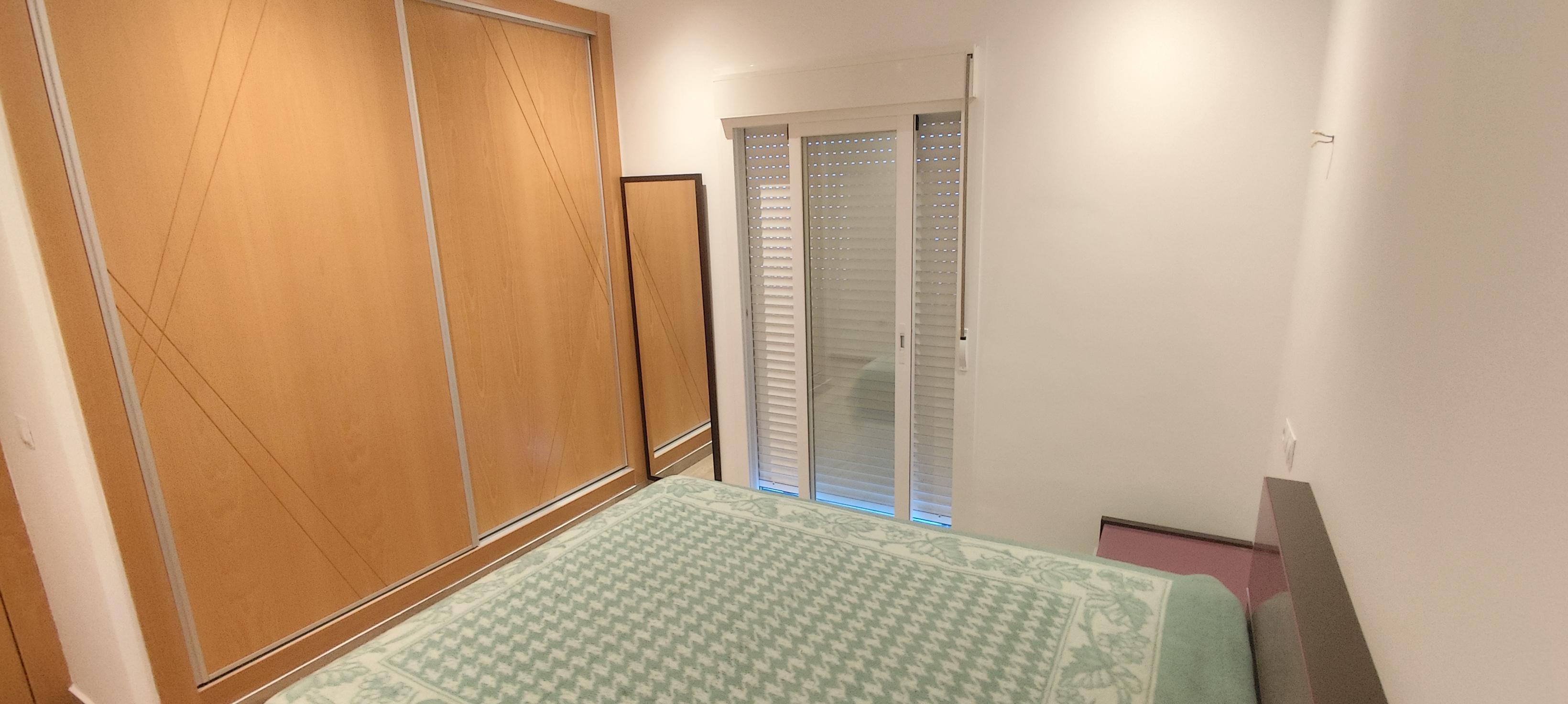 Casa céntrica con 4 dormitorios y 2 baños en Coín - Imagen 16