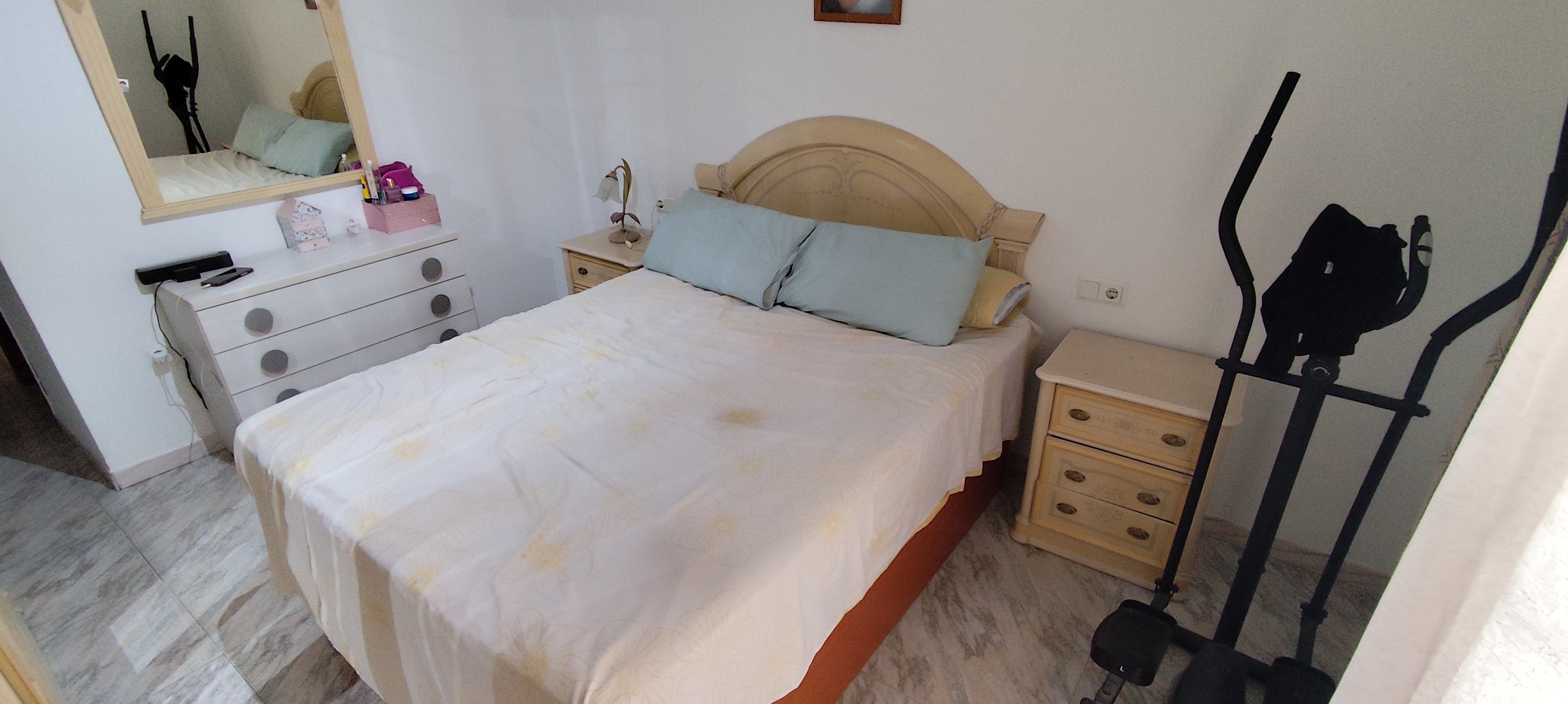 Piso de 3 dormitorio, 2 baños y terraza en Coín - Imagen 19