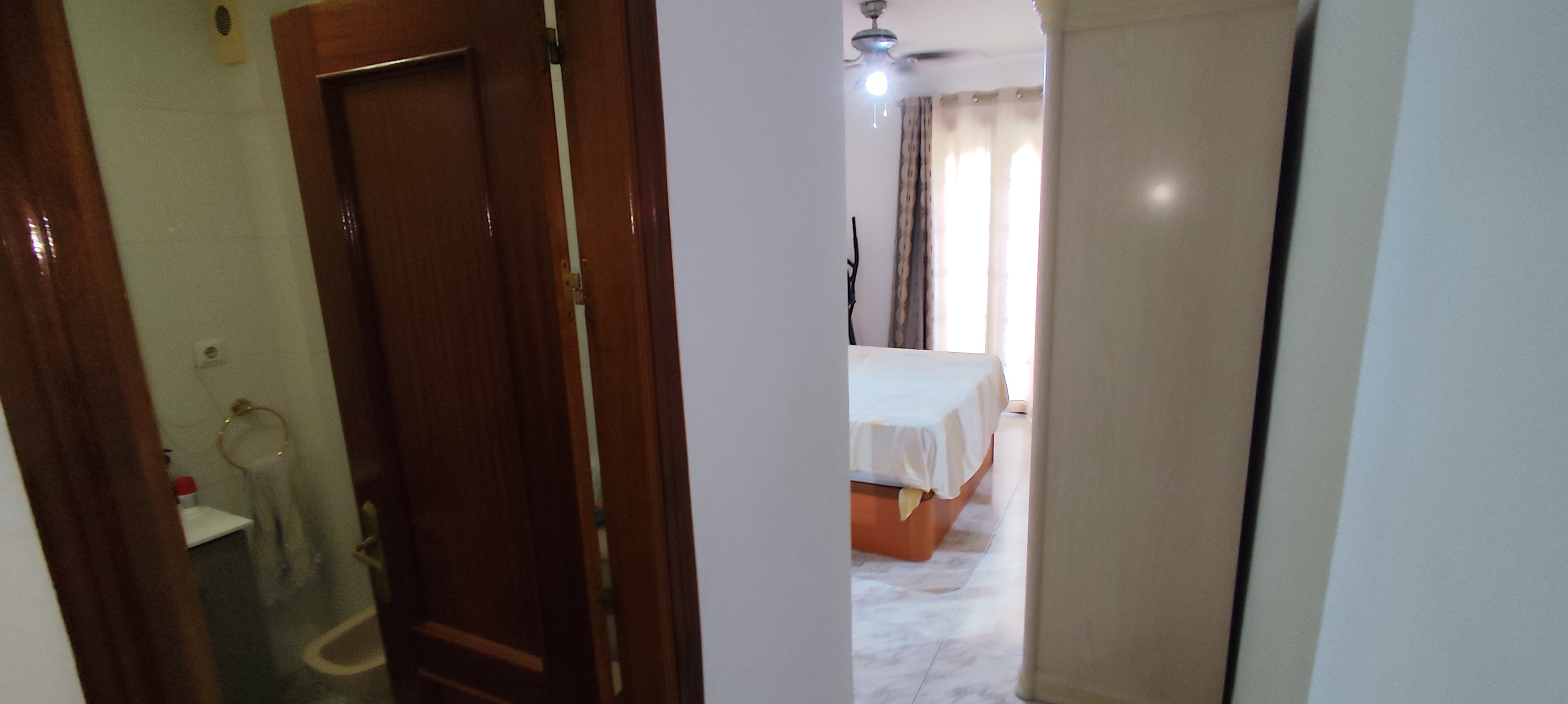 Piso de 3 dormitorio, 2 baños y terraza en Coín - Imagen 21