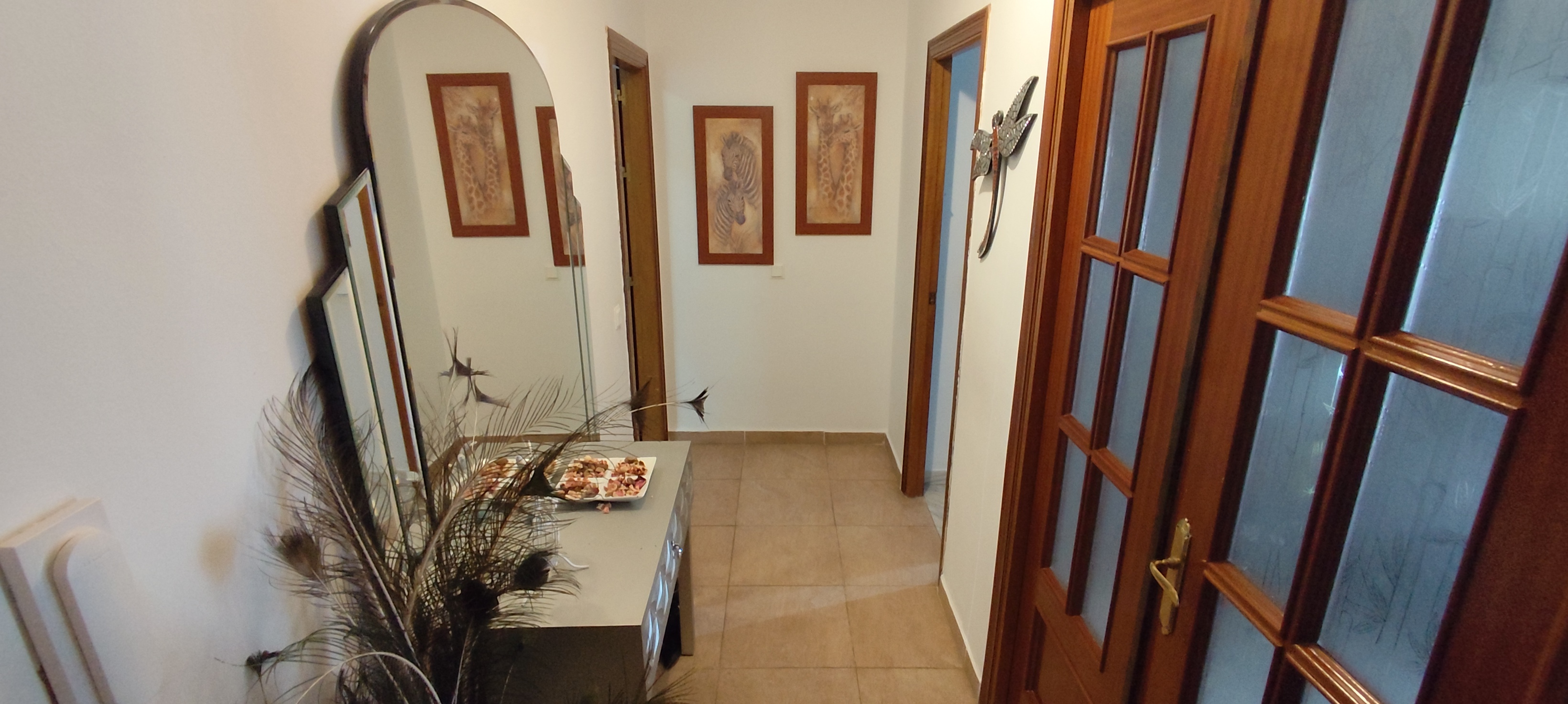 Piso de 3 dormitorio, 2 baños y terraza en Coín - Imagen 7