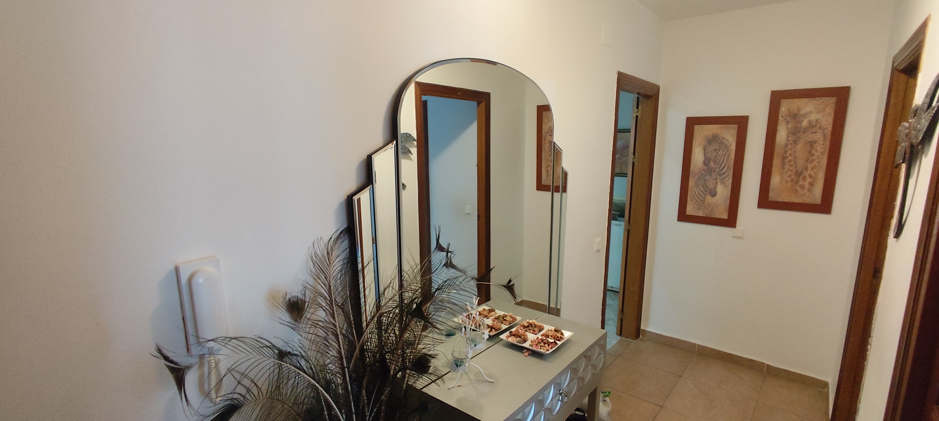 Piso de 3 dormitorio, 2 baños y terraza en Coín - Imagen 8