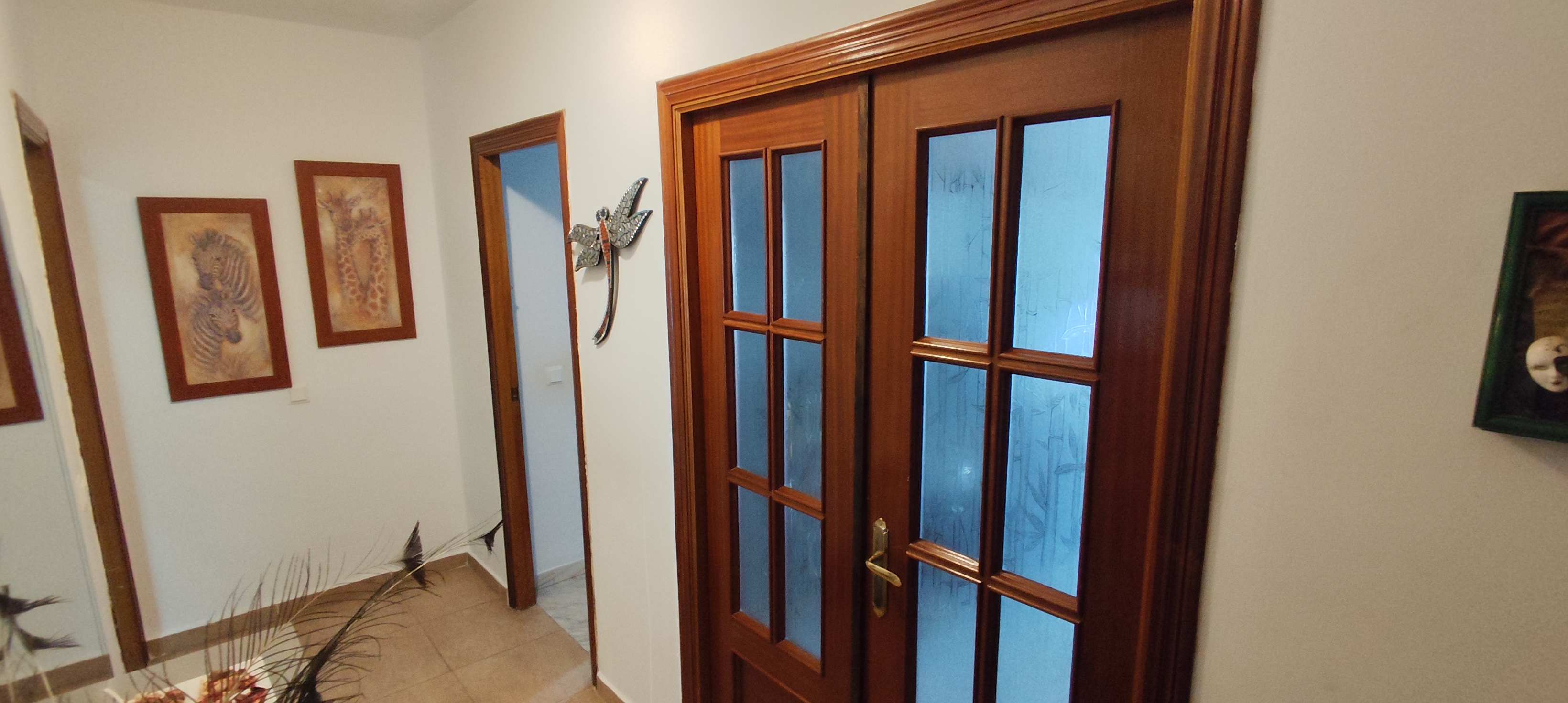 Piso de 3 dormitorio, 2 baños y terraza en Coín - Imagen 9
